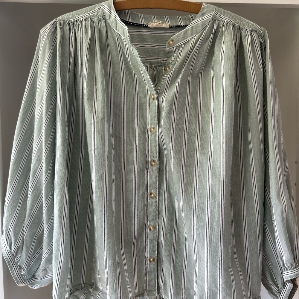 Pilcro Green 3/4 Sleeve Button Down Blouse